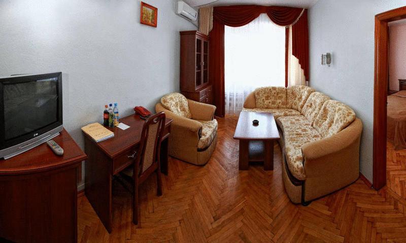 Kremin Hotel Kremenčuk Exteriér fotografie