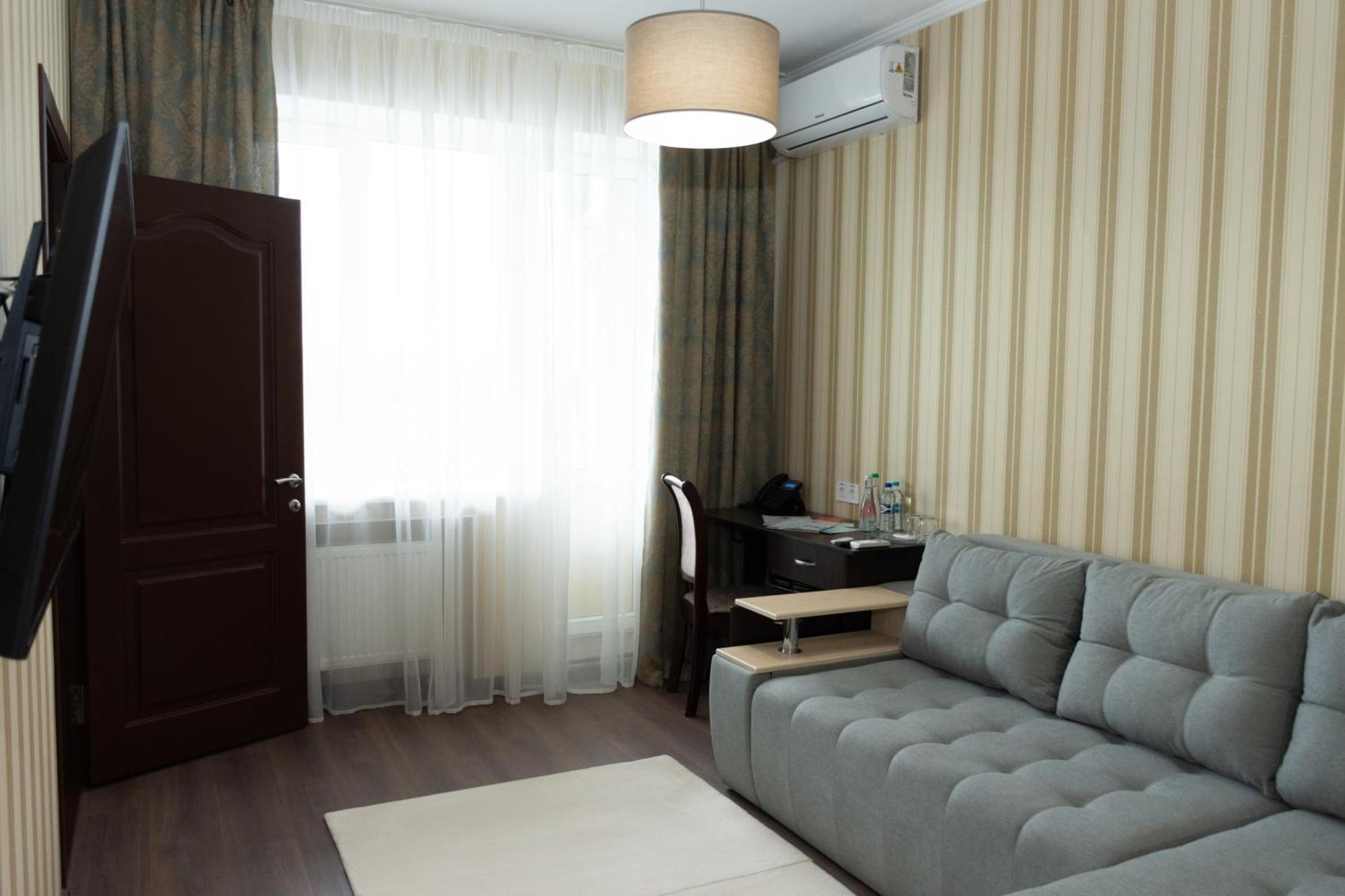 Kremin Hotel Kremenčuk Exteriér fotografie