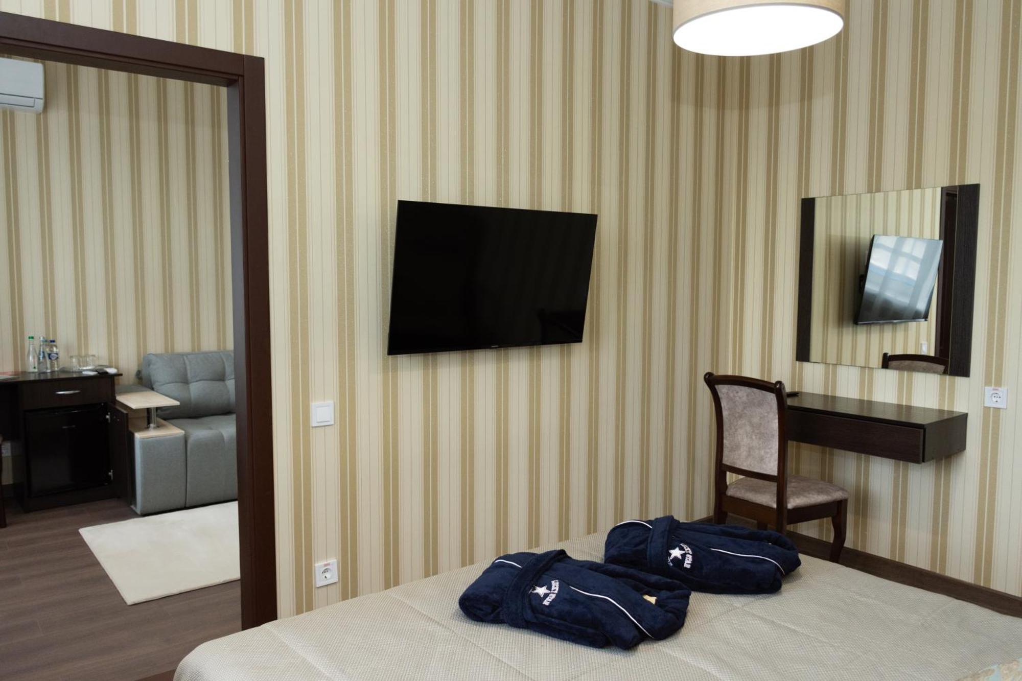Kremin Hotel Kremenčuk Exteriér fotografie