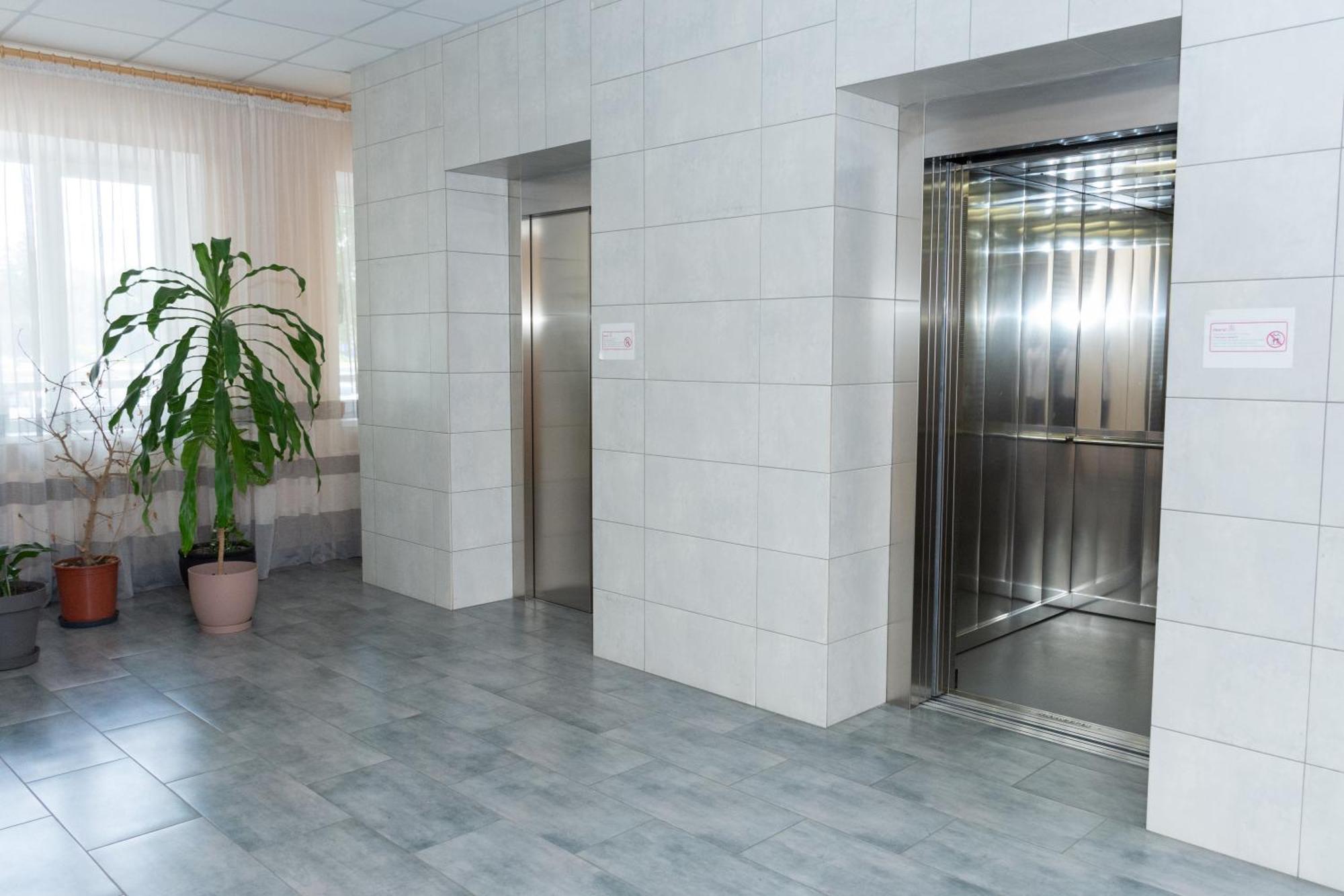 Kremin Hotel Kremenčuk Exteriér fotografie