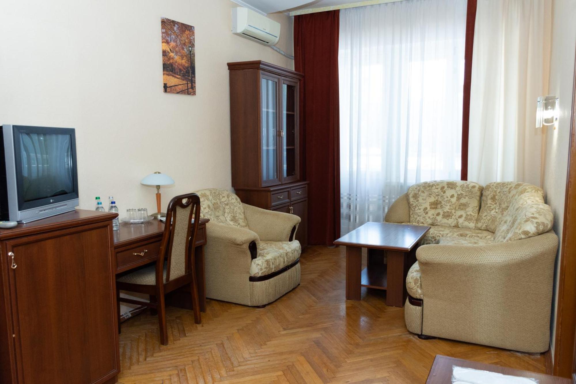 Kremin Hotel Kremenčuk Exteriér fotografie