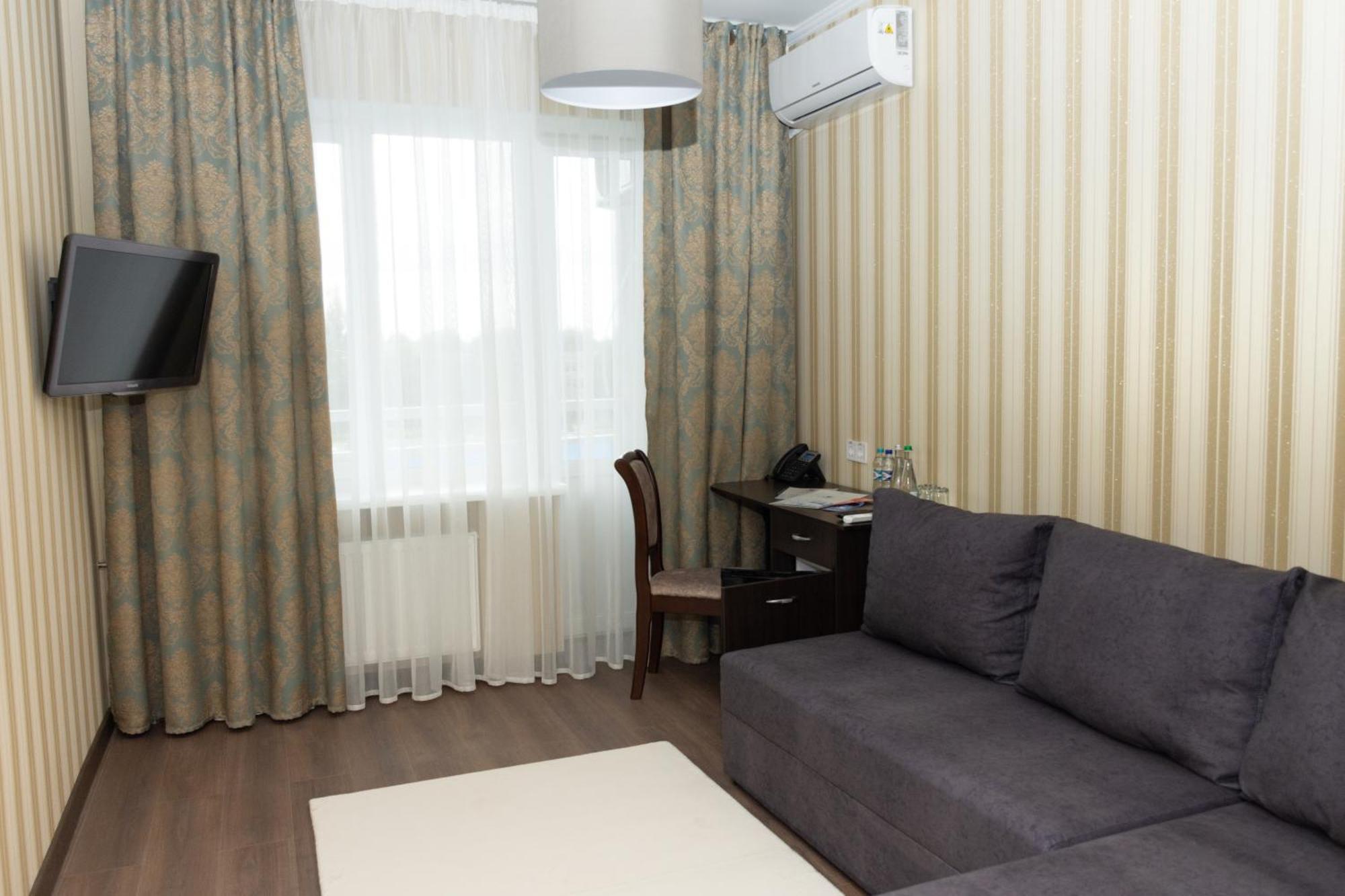 Kremin Hotel Kremenčuk Exteriér fotografie